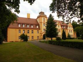 Dom Pomocy Społecznej w Brzezinach