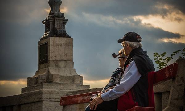 Pokolenie Baby Boomers - jak przygotować ofertę na lato?