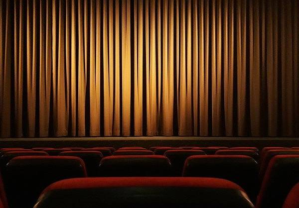 Teatr dla seniora - "Akt równoległy" w Warszawie
