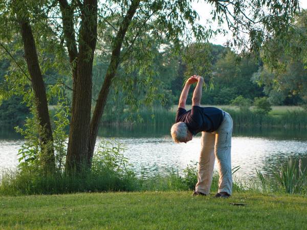 Zdrowy kręgosłup i elementy karate dla seniorów