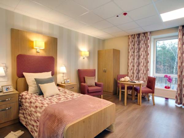 Rezydencja DĄBRÓWKA - Dom Opieki na europejskim poziomie 