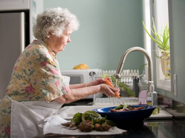 Odpowiednia dieta opóźnia starzenie się u kobiet