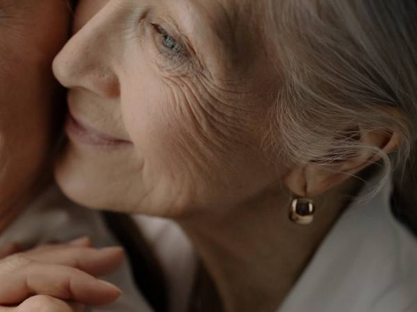Seniorzy bez opieki? Polska w obliczu kryzysu długoterminowej pomocy