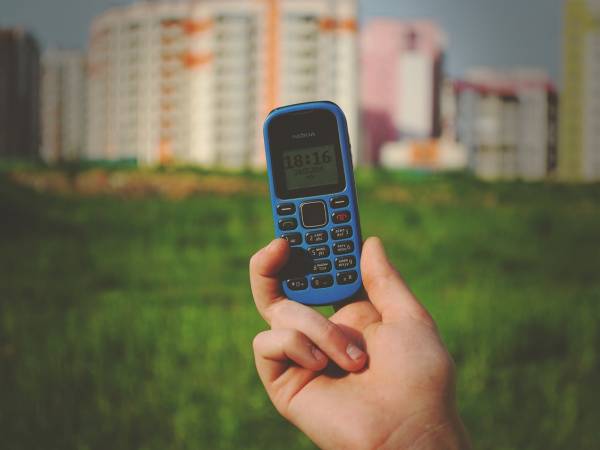 Na co zwrócić uwagę przy zakupie telefonu dla seniora?