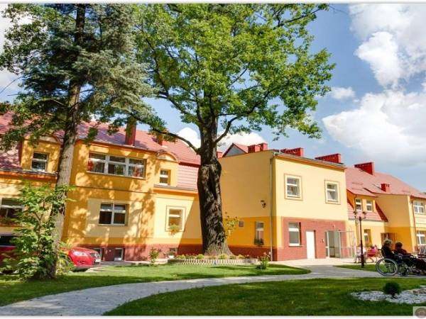 Manamedica Ośrodek Pielęgnacyjno-Rehabilitacyjny Dębowy Park